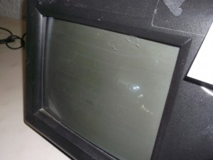 Auction pictures showing the dim monitor.