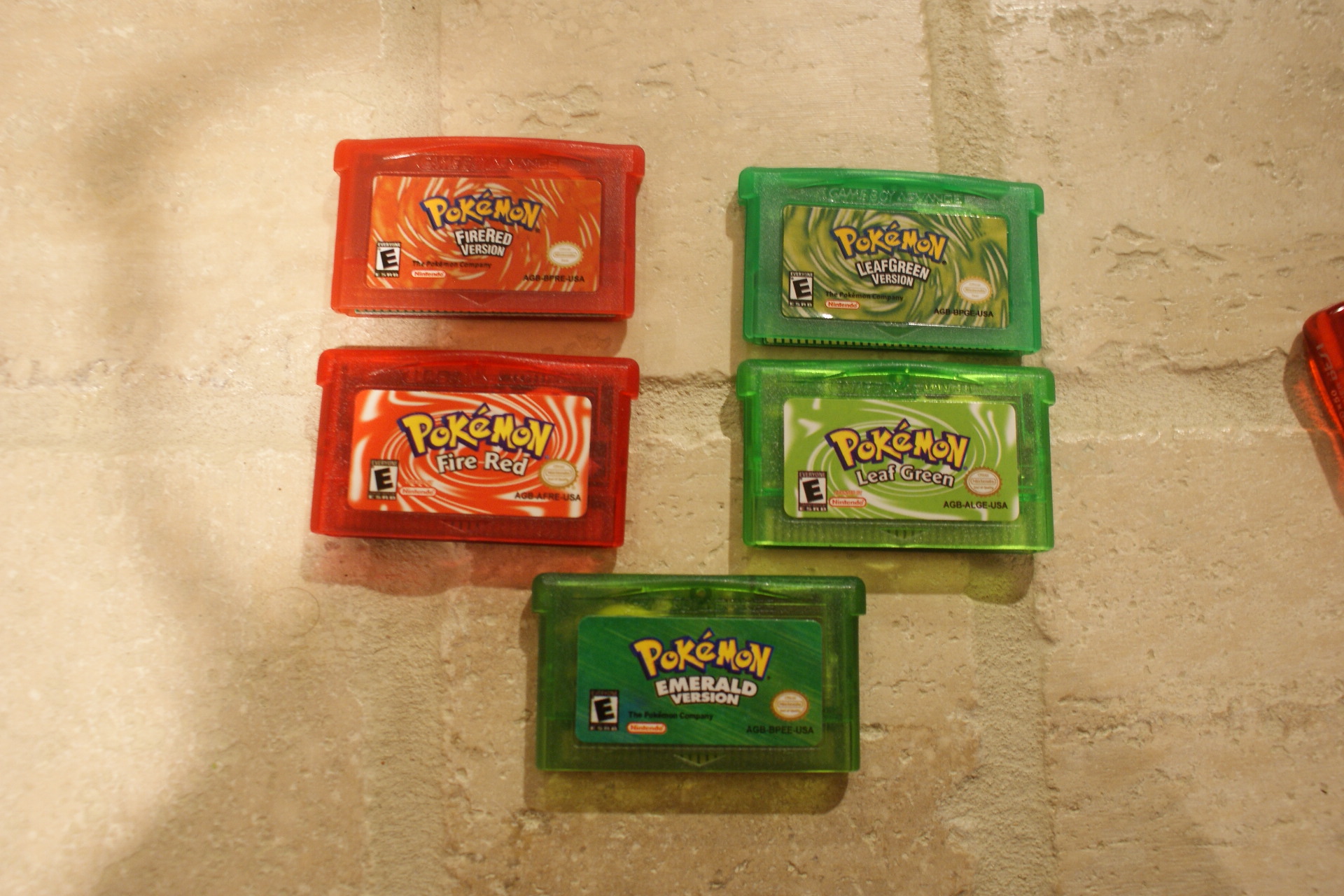 Pokemon FireRed - Fake vs Real Comparison for Gameboy Advance 